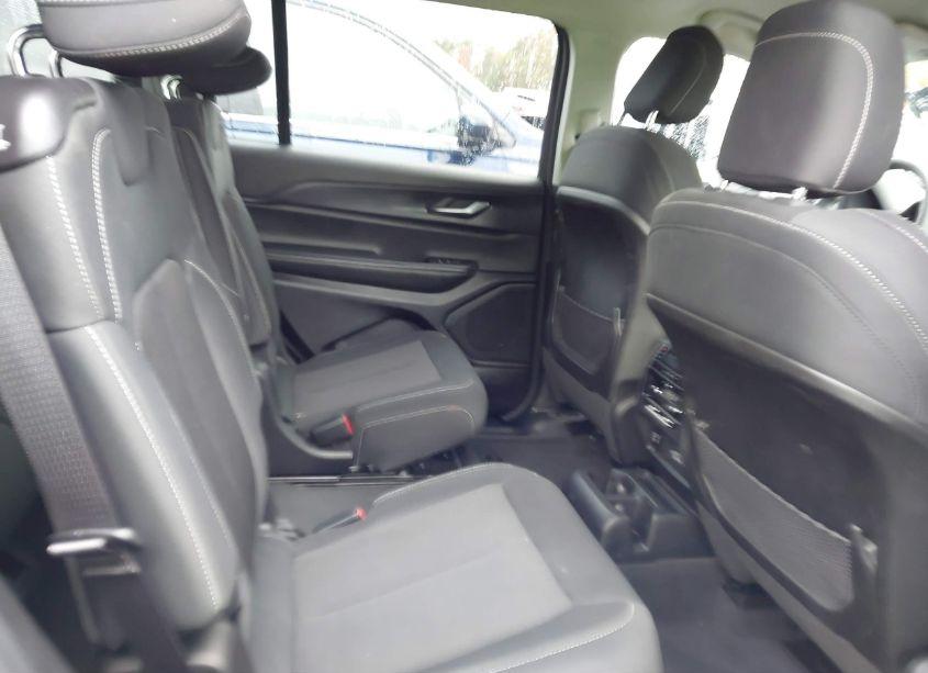 Photo 8 of 2023 Jeep Grand CHEROKEE L LAREDO 4X2 (VIN 1C4RJJAG0P8856156)