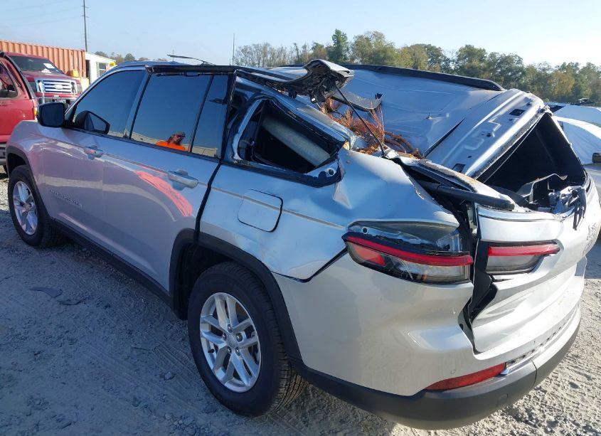 Photo 3 of 2024 Jeep Grand CHEROKEE L LAREDO X 4X2 (VIN 1C4RJJAG0R8559357)