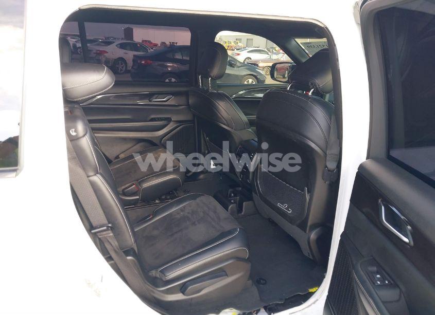 Photo 8 of 2023 Jeep Grand CHEROKEE L ALTITUDE 4X2 (VIN 1C4RJJAG1P8741825)