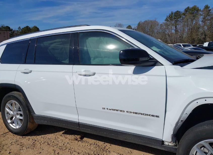 Photo 13 of 2023 Jeep Grand CHEROKEE L LAREDO 4X2 (VIN 1C4RJJAG1P8797795)