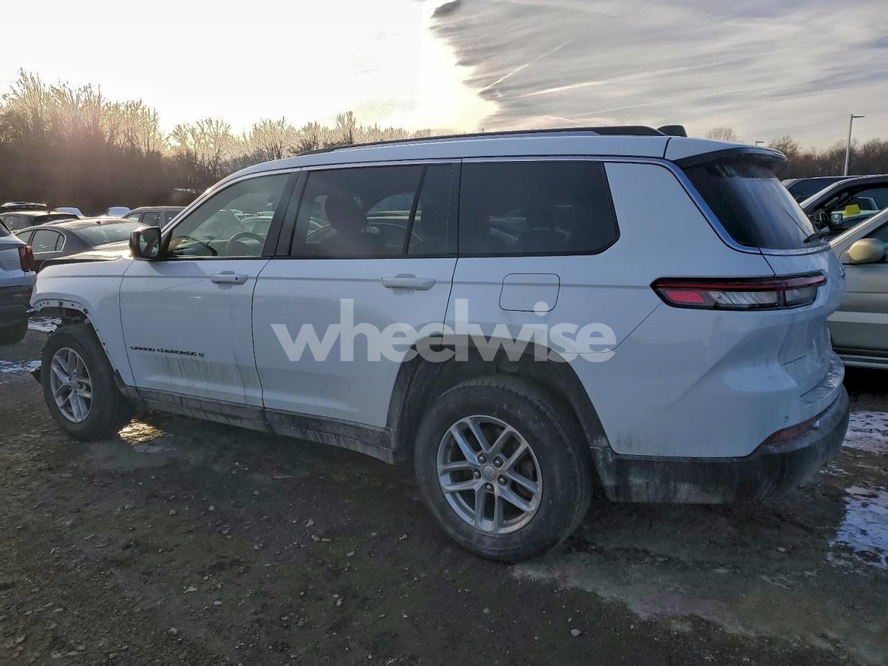 Photo 2 of 2023 JEEP GRAND CHEROKEE L LAREDO (VIN 1C4RJJAG2P8867367)