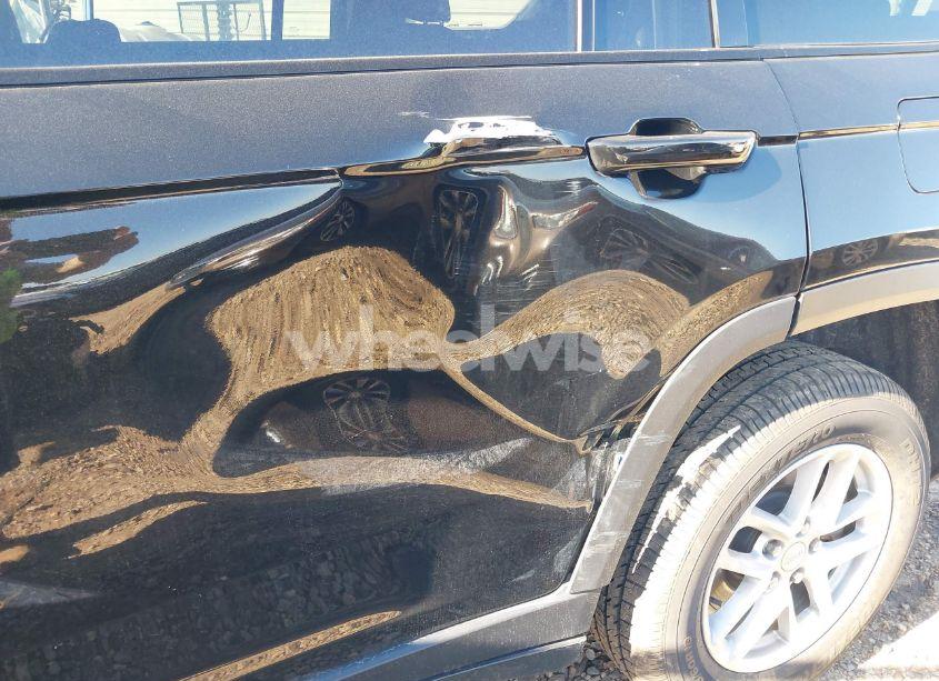 Photo 6 of 2023 Jeep Grand CHEROKEE L LAREDO 4X2 (VIN 1C4RJJAG2P8883620)