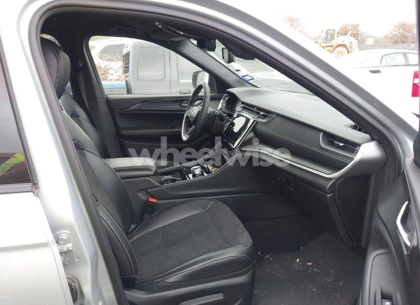 Photo 5 of 2023 Jeep Grand CHEROKEE L ALTITUDE 4X2 (VIN 1C4RJJAG2P8890387)