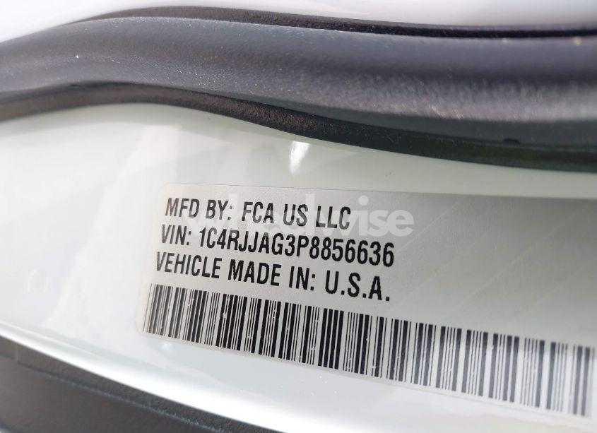 Photo 9 of 2023 Jeep Grand CHEROKEE L LAREDO 4X2 (VIN 1C4RJJAG3P8856636)