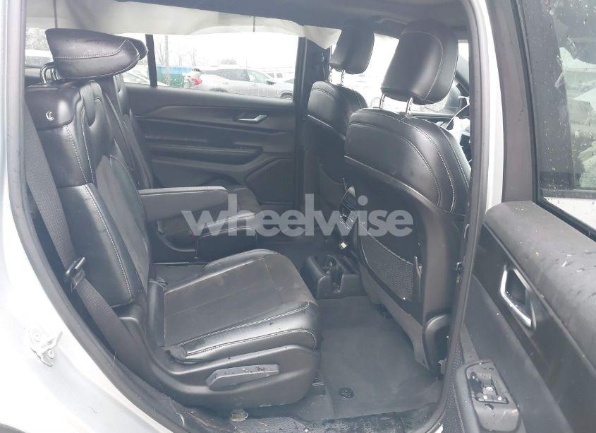Photo 8 of 2023 Jeep Grand CHEROKEE L ALTITUDE 4X2 (VIN 1C4RJJAG4P8843779)