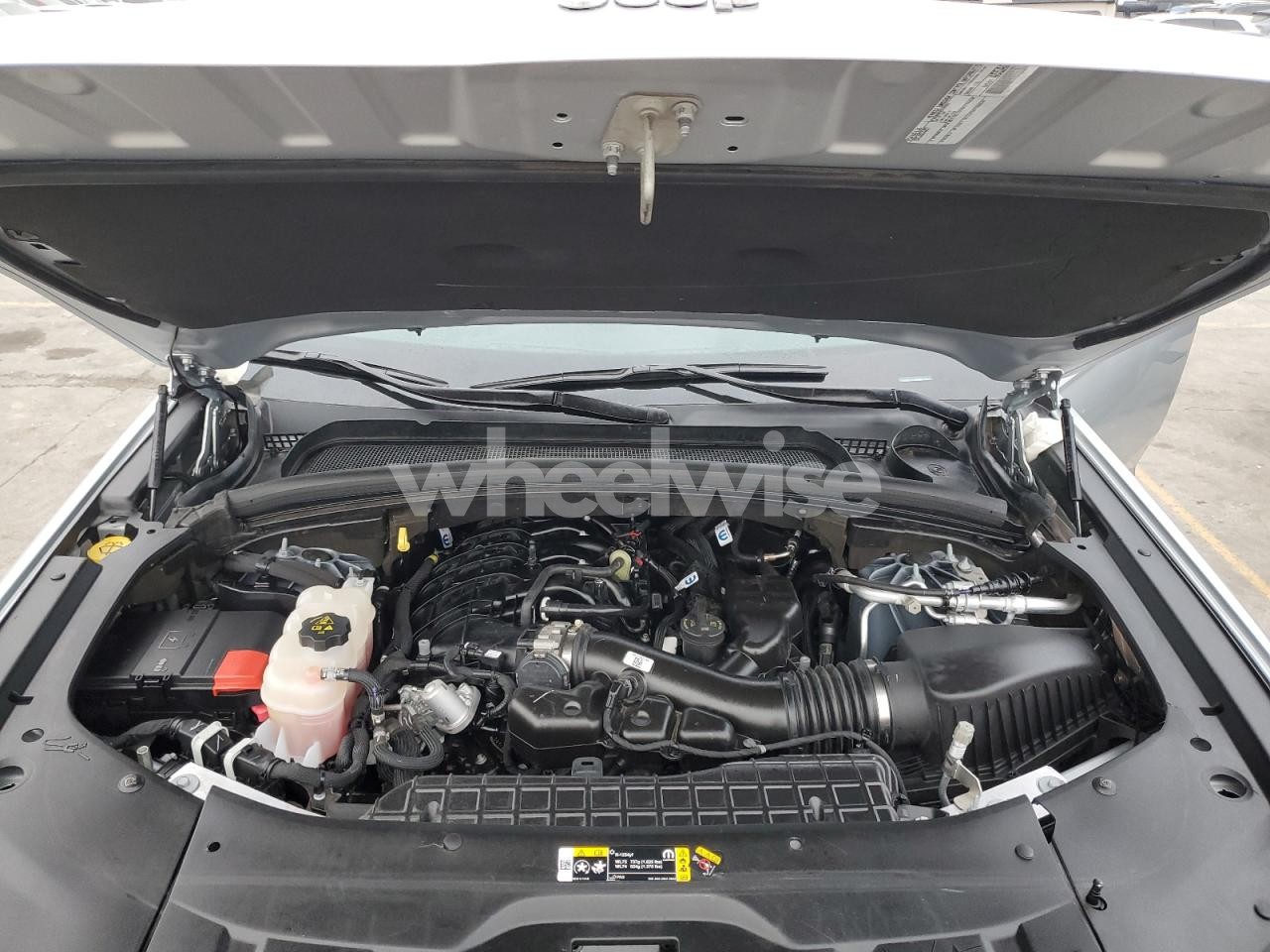 Photo 12 of 2023 JEEP GRAND CHEROKEE L LAREDO (VIN 1C4RJJAG5P8912043)