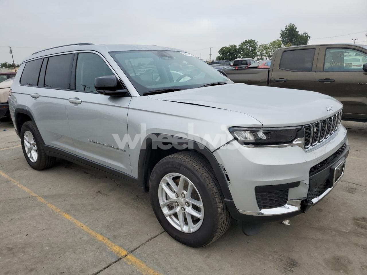 Photo 4 of 2023 JEEP GRAND CHEROKEE L LAREDO (VIN 1C4RJJAG5P8912043)