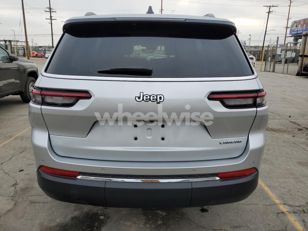 Photo 6 of 2023 JEEP GRAND CHEROKEE L LAREDO (VIN 1C4RJJAG5P8912043)
