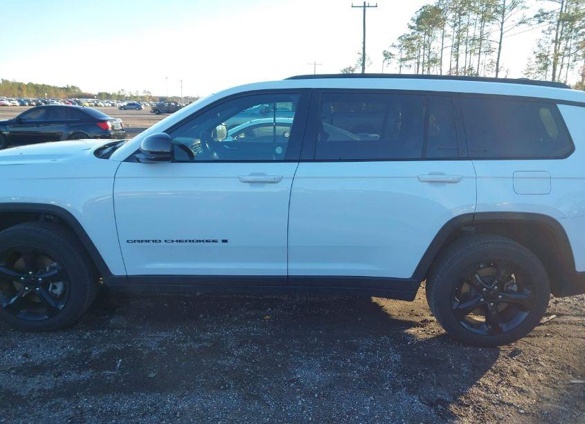 Photo 14 of 2023 Jeep Grand CHEROKEE L ALTITUDE 4X2 (VIN 1C4RJJAG9P8901434)