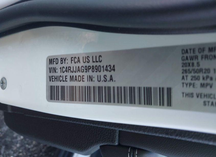 Photo 9 of 2023 Jeep Grand CHEROKEE L ALTITUDE 4X2 (VIN 1C4RJJAG9P8901434)