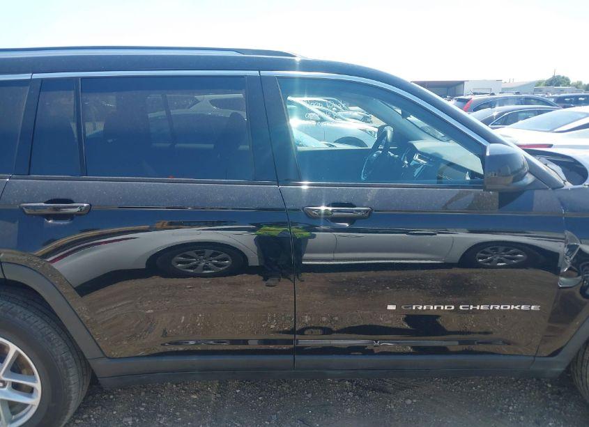 Photo 13 of 2023 Jeep Grand CHEROKEE L LAREDO 4X2 (VIN 1C4RJJAGXP8867021)