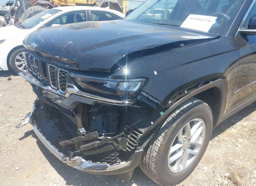 Photo 18 of 2023 Jeep Grand CHEROKEE L LAREDO 4X2 (VIN 1C4RJJAGXP8867021)