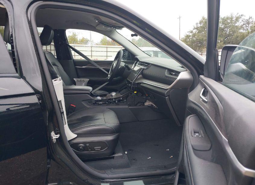 Photo 5 of 2023 Jeep Grand CHEROKEE L LIMITED 4X2 (VIN 1C4RJJBG4P8783548)