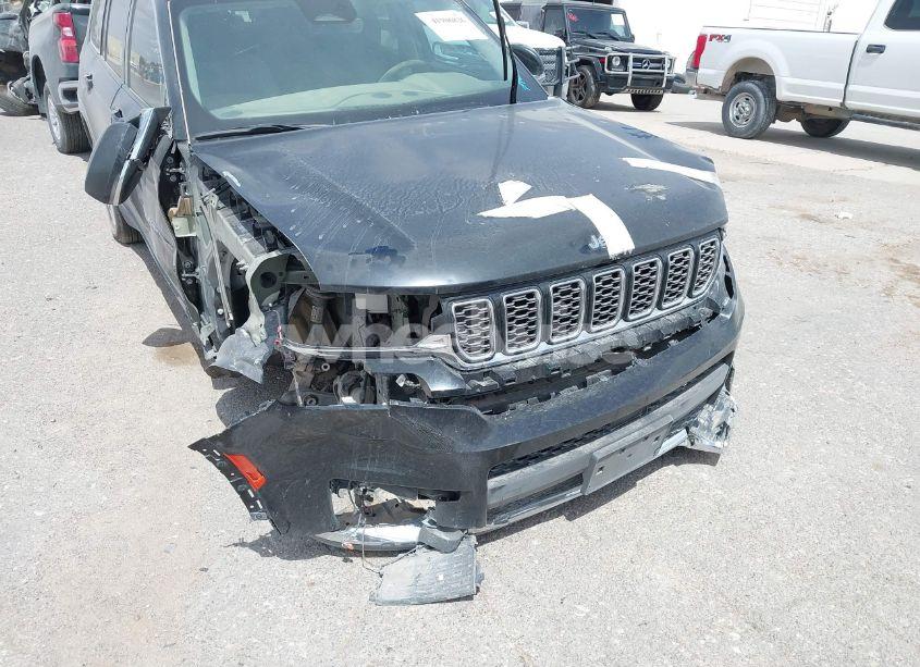 Photo 6 of 2023 Jeep Grand CHEROKEE L LIMITED 4X2 (VIN 1C4RJJBG4P8843652)