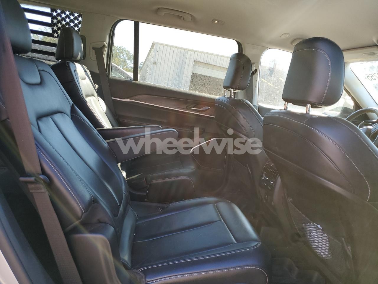 Photo 11 of 2022 JEEP GRAND CHEROKEE L LIMITED (VIN 1C4RJJBG5N8608576)