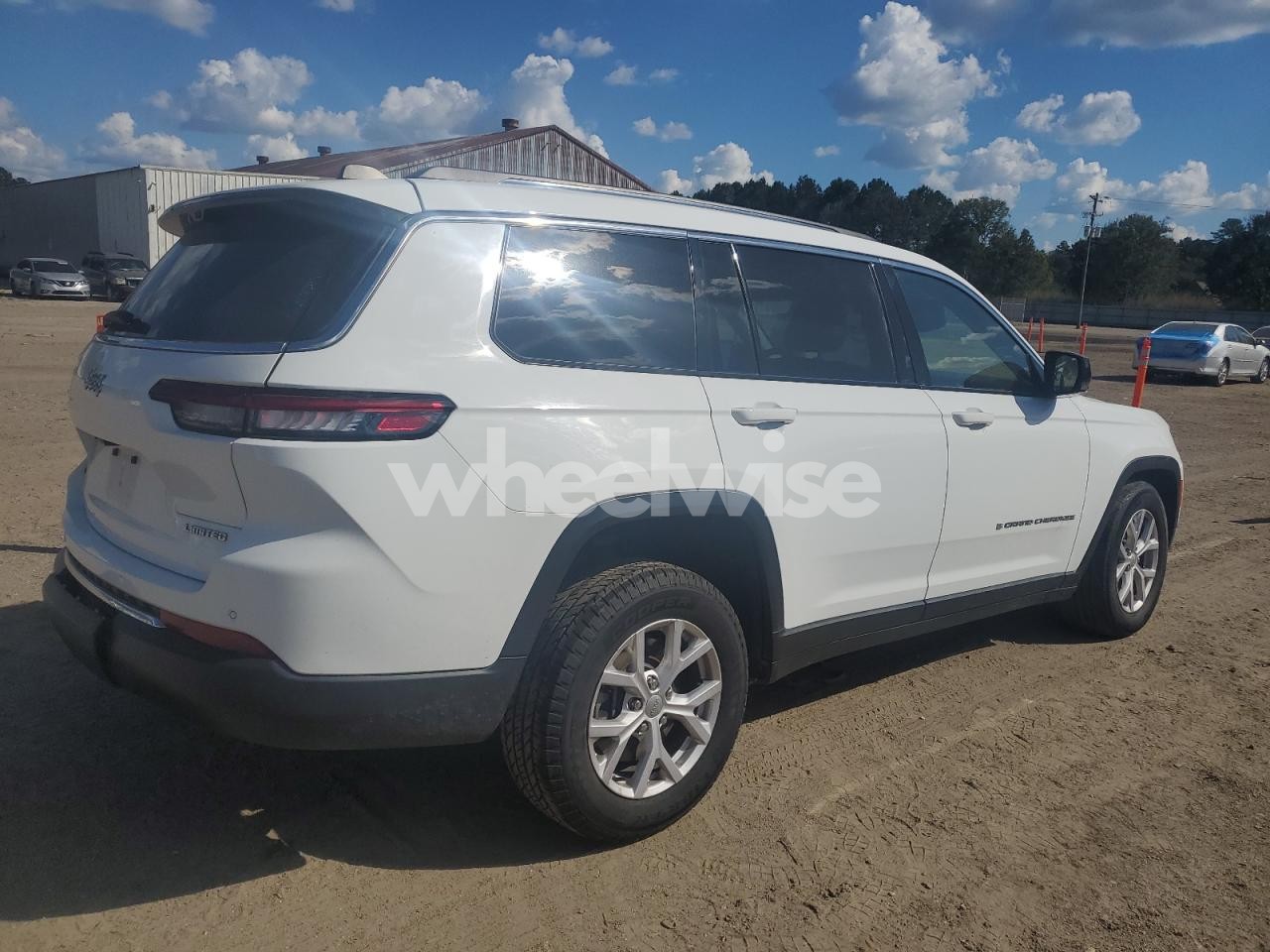 Photo 3 of 2022 JEEP GRAND CHEROKEE L LIMITED (VIN 1C4RJJBG8N8537311)