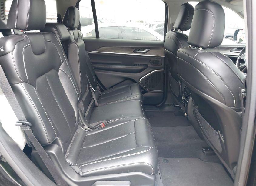 Photo 8 of 2023 Jeep Grand CHEROKEE L LIMITED 4X2 (VIN 1C4RJJBGXP8733642)