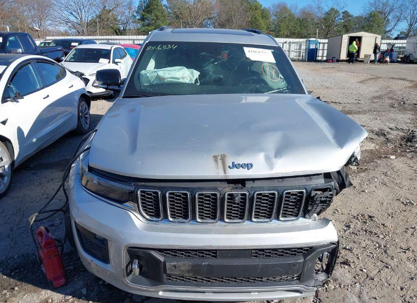 Photo 11 of 2023 Jeep Grand CHEROKEE L OVERLAND 4X2 (VIN 1C4RJJDG4P8703940)