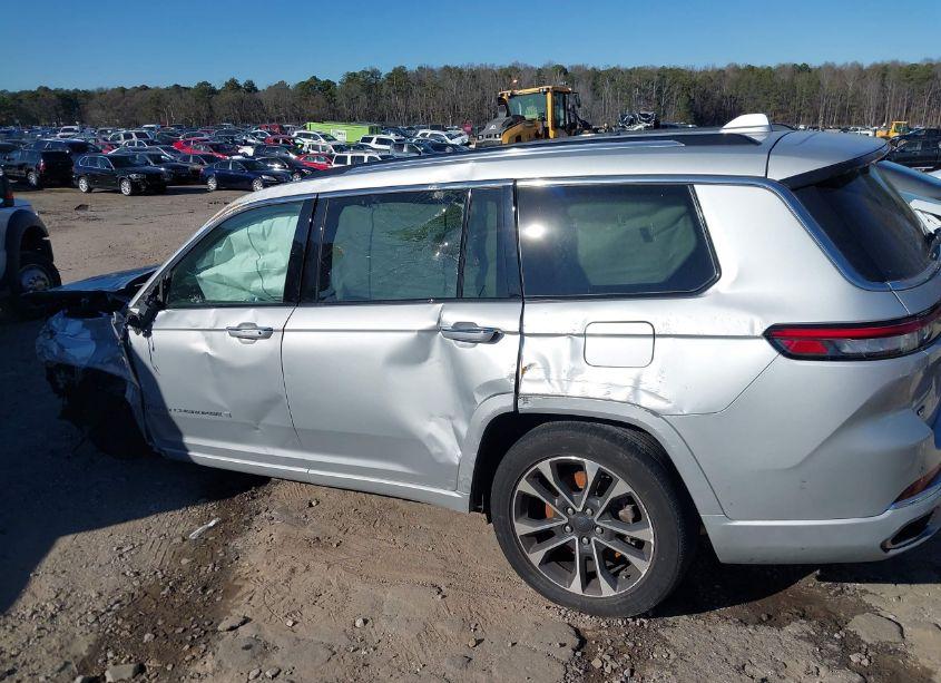 Photo 13 of 2023 Jeep Grand CHEROKEE L OVERLAND 4X2 (VIN 1C4RJJDG4P8703940)