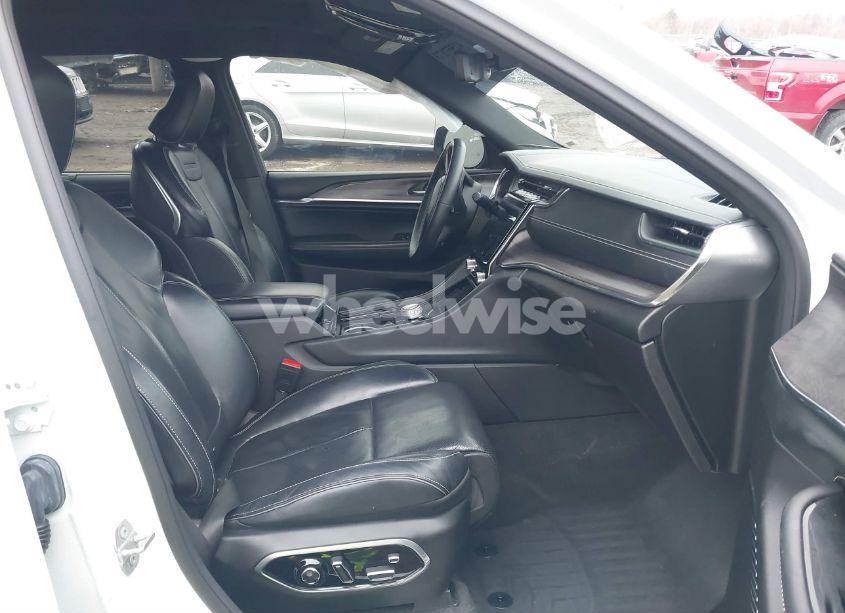 Photo 5 of 2022 Jeep Grand CHEROKEE L OVERLAND 4X2 (VIN 1C4RJJDG8N8589566)