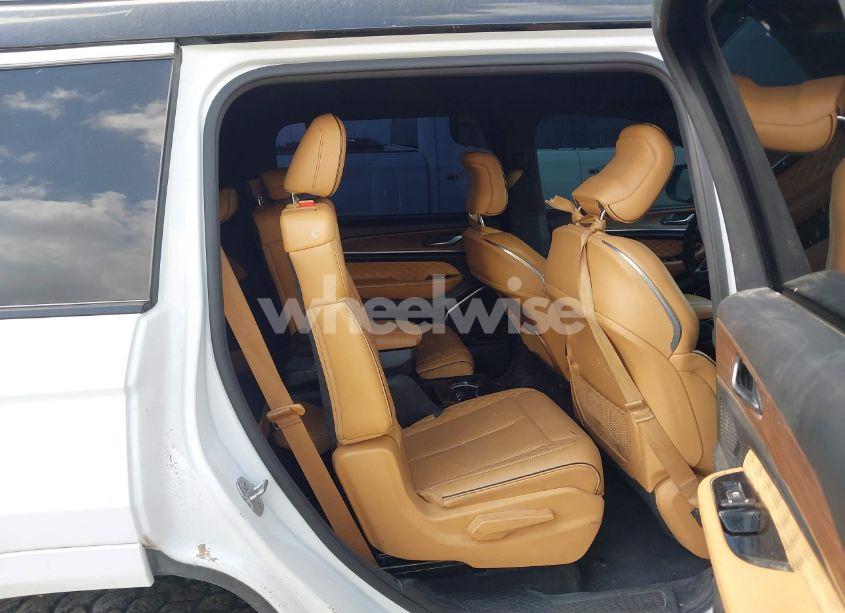 Photo 7 of 2023 Jeep Grand CHEROKEE L SUMMIT 4X2 (VIN 1C4RJJEG3P8706777)