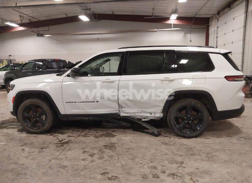 Photo 15 of 2023 Jeep Grand CHEROKEE L ALTITUDE 4X4 (VIN 1C4RJKAG0P8799799)
