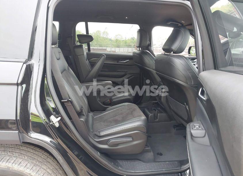 Photo 8 of 2023 Jeep Grand CHEROKEE L ALTITUDE 4X4 (VIN 1C4RJKAG0P8828301)