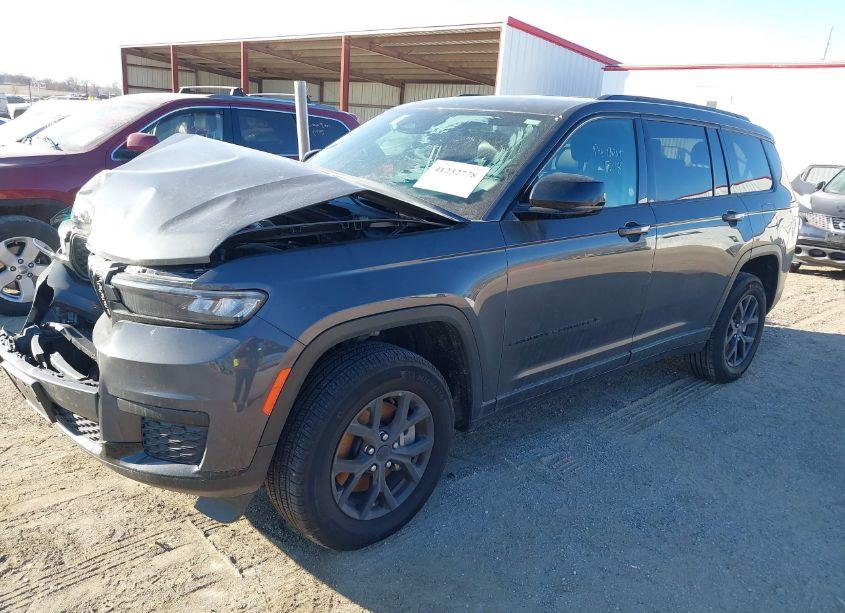 Photo 2 of 2024 Jeep Grand CHEROKEE L ALTITUDE 4X4 (VIN 1C4RJKAG0R8535579)