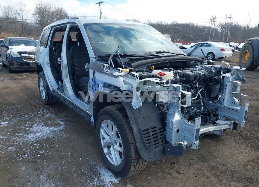 Photo 18 of 2023 Jeep Grand CHEROKEE L LAREDO 4X4 (VIN 1C4RJKAG1P8865521)