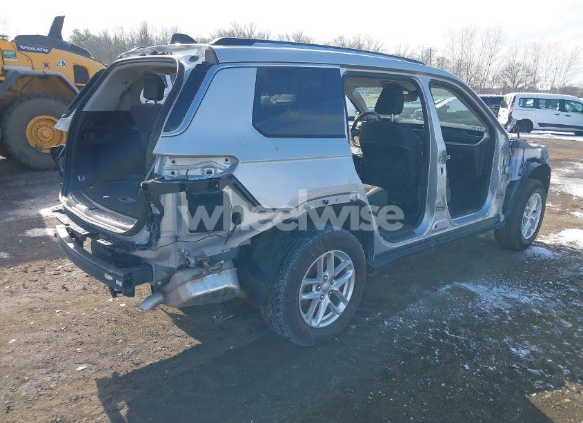 Photo 4 of 2023 Jeep Grand CHEROKEE L LAREDO 4X4 (VIN 1C4RJKAG1P8865521)