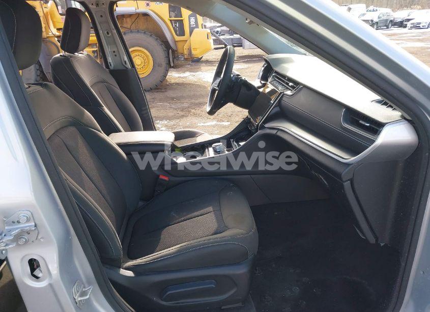 Photo 5 of 2023 Jeep Grand CHEROKEE L LAREDO 4X4 (VIN 1C4RJKAG1P8865521)