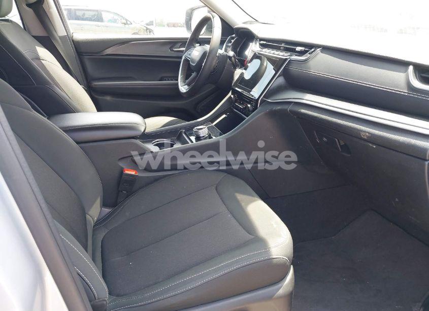 Photo 5 of 2023 Jeep Grand CHEROKEE L LAREDO 4X4 (VIN 1C4RJKAG1P8894730)