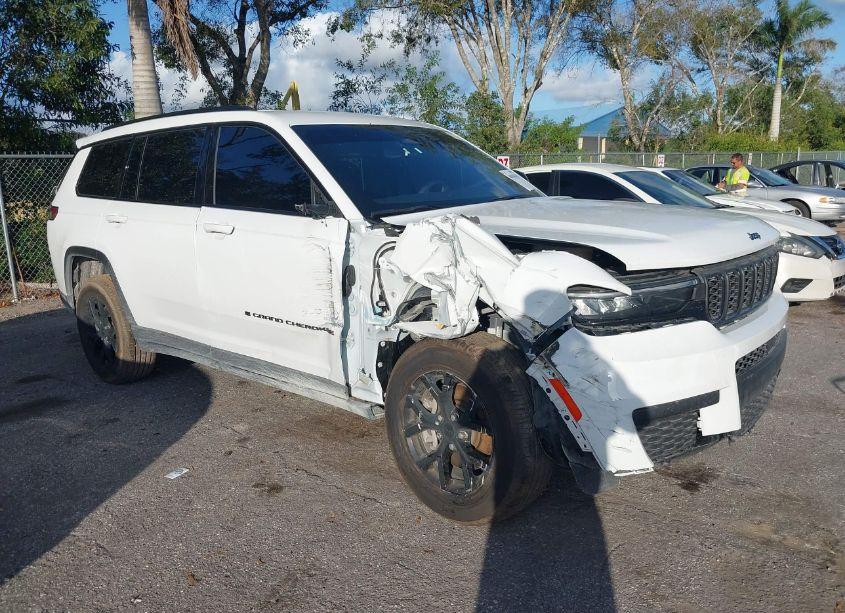 2024 Jeep Grand CHEROKEE L ALTITUDE 4X4 (VIN 1C4RJKAG1R8507726) main photo