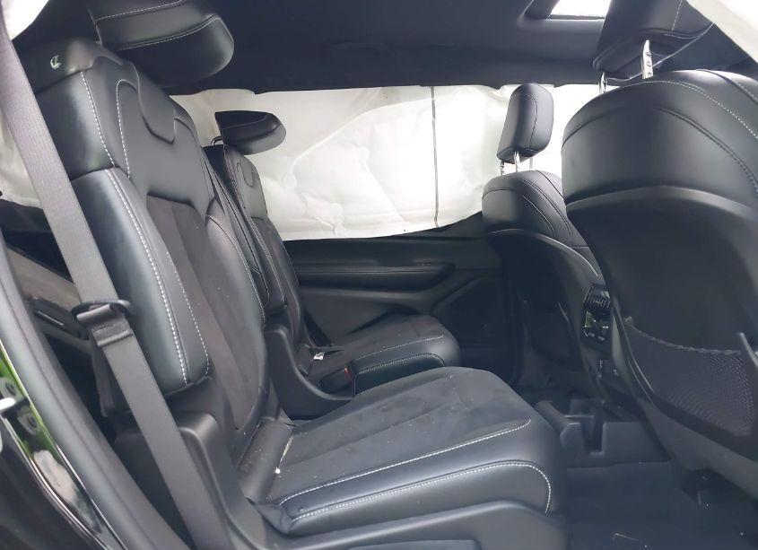 Photo 8 of 2023 Jeep Grand CHEROKEE L ALTITUDE X 4X4 (VIN 1C4RJKAG2P8879475)