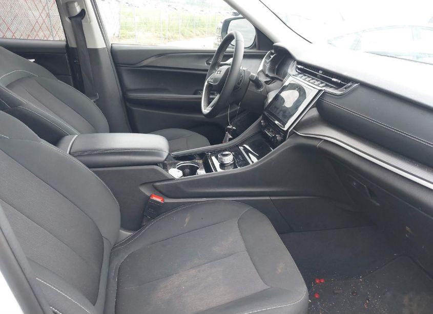 Photo 5 of 2023 Jeep Grand CHEROKEE L LAREDO 4X4 (VIN 1C4RJKAG2P8881338)