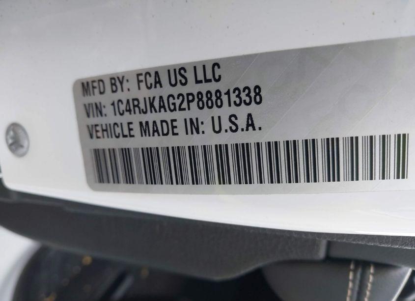 Photo 9 of 2023 Jeep Grand CHEROKEE L LAREDO 4X4 (VIN 1C4RJKAG2P8881338)