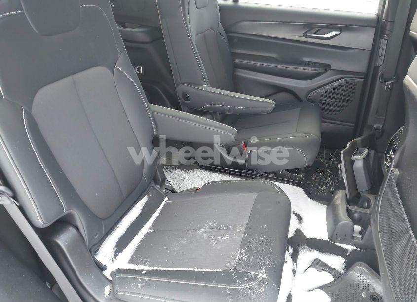 Photo 8 of 2024 Jeep Grand CHEROKEE L LAREDO X 4X4 (VIN 1C4RJKAG2R8575310)