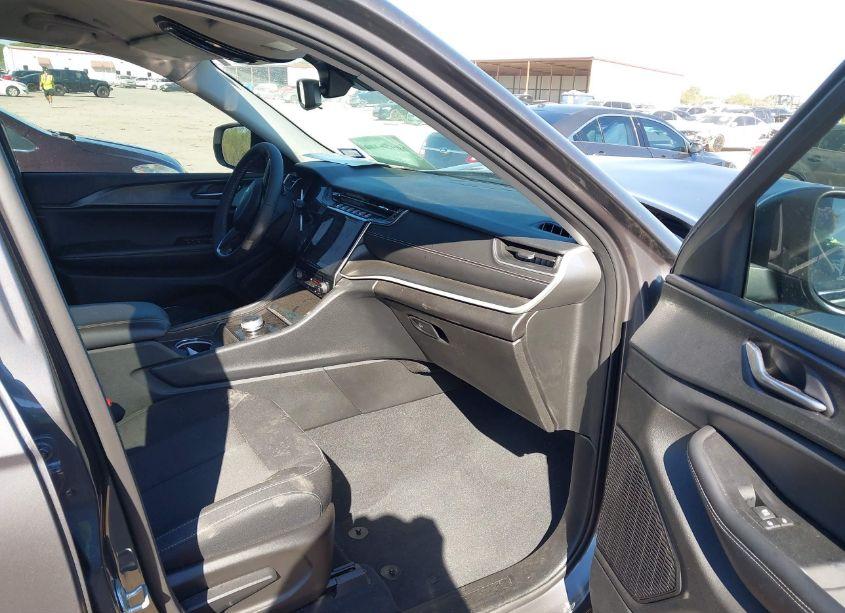 Photo 5 of 2024 Jeep Grand CHEROKEE L LAREDO 4X4 (VIN 1C4RJKAG2R8919105)