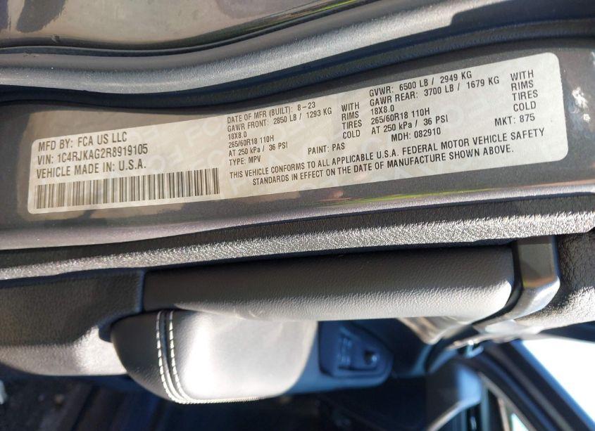 Photo 9 of 2024 Jeep Grand CHEROKEE L LAREDO 4X4 (VIN 1C4RJKAG2R8919105)