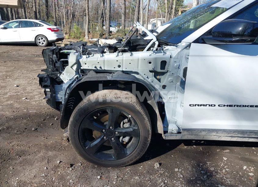 Photo 18 of 2024 Jeep Grand CHEROKEE L ALTITUDE X 4X4 (VIN 1C4RJKAG2R8933862)