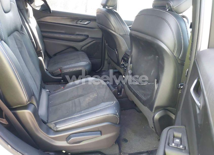 Photo 8 of 2024 Jeep Grand CHEROKEE L ALTITUDE X 4X4 (VIN 1C4RJKAG2R8933862)