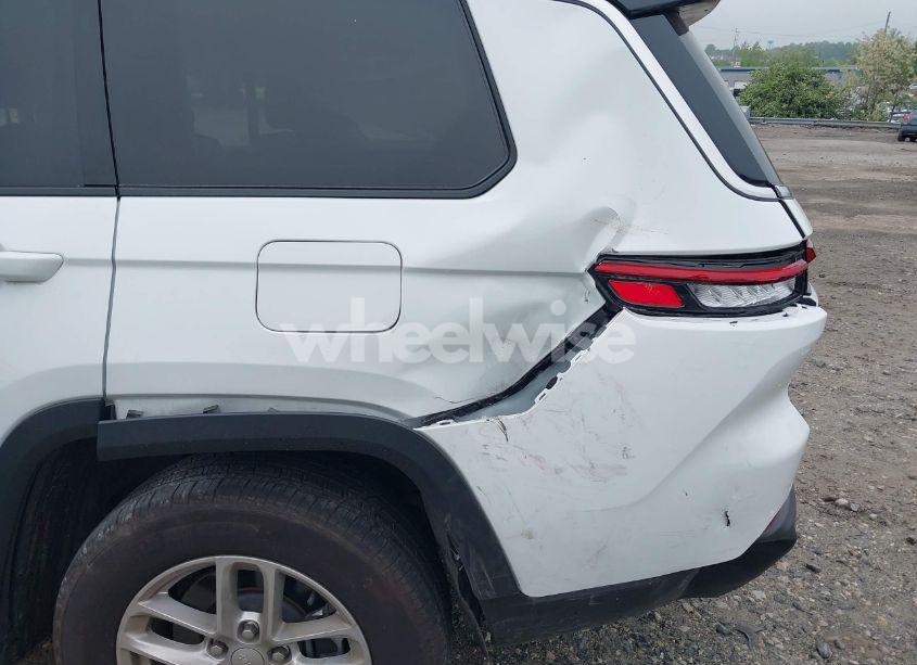 Photo 6 of 2023 Jeep Grand CHEROKEE L LAREDO 4X4 (VIN 1C4RJKAG3P8729567)