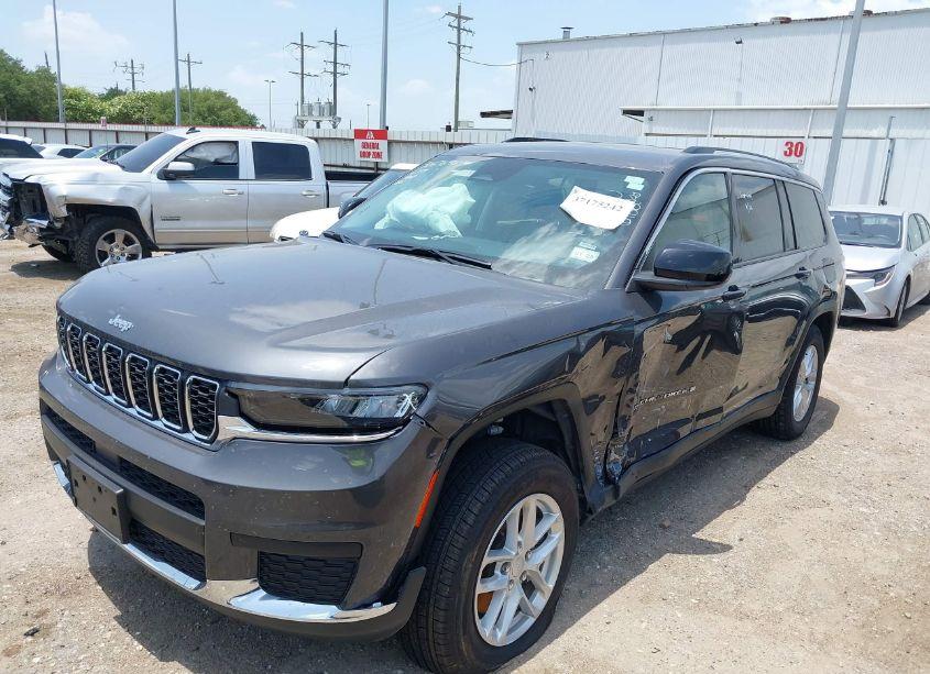 Photo 2 of 2023 Jeep Grand CHEROKEE L LAREDO 4X4 (VIN 1C4RJKAG3P8807832)