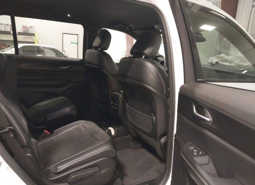 Photo 8 of 2023 Jeep Grand CHEROKEE L LAREDO/L ALTITUDE (VIN 1C4RJKAG3P8884796)