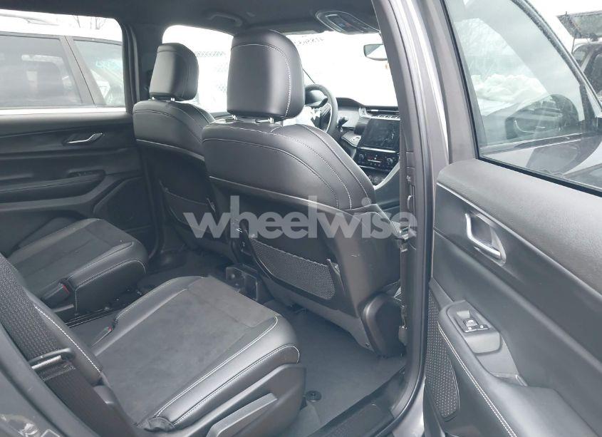 Photo 8 of 2024 Jeep Grand CHEROKEE L ALTITUDE 4X4 (VIN 1C4RJKAG3R8529033)