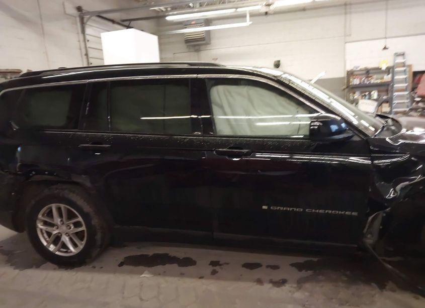 Photo 13 of 2021 Jeep Grand CHEROKEE L LAREDO 4X4 (VIN 1C4RJKAG4M8160868)