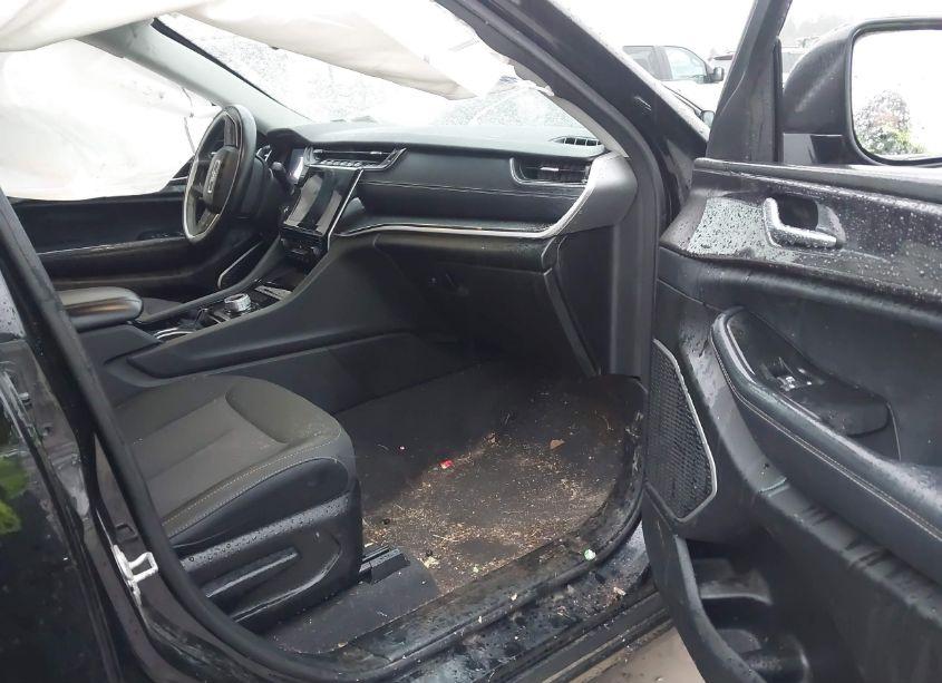 Photo 5 of 2021 Jeep Grand CHEROKEE L LAREDO 4X4 (VIN 1C4RJKAG4M8160868)