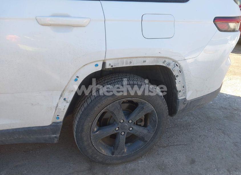 Photo 18 of 2023 Jeep Grand CHEROKEE L ALTITUDE 4X4 (VIN 1C4RJKAG4P8809069)