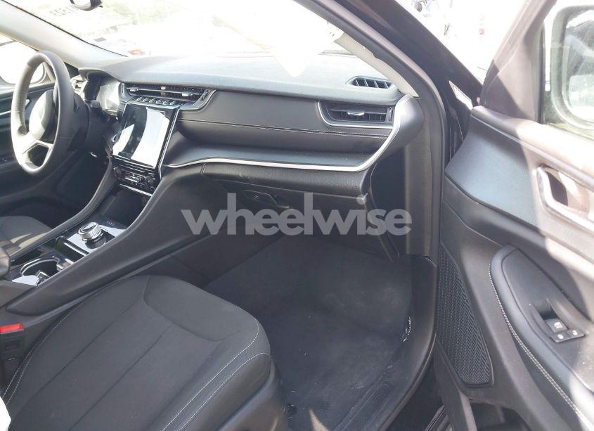 Photo 5 of 2023 Jeep Grand CHEROKEE L LAREDO 4X4 (VIN 1C4RJKAG4P8829516)