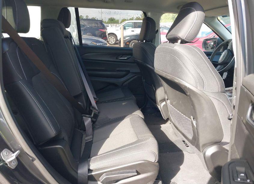 Photo 8 of 2023 Jeep Grand CHEROKEE L LAREDO 4X4 (VIN 1C4RJKAG5P8807833)